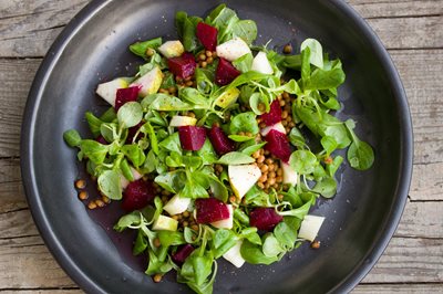 Eating leafy greens could help prevent macular degeneration