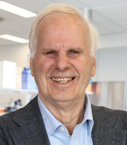 Tony Cunningham AO